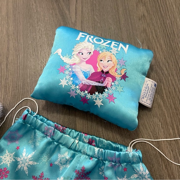 BUILD A BEAR Disney Frozen Elsa Clothing and Ice Skating Outfit for Plush Toys - Picture 7 of 8